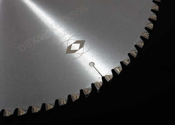 O corte fino feito sob encomenda do metal considerou as lâminas/Sawblades circulares frios 255mm