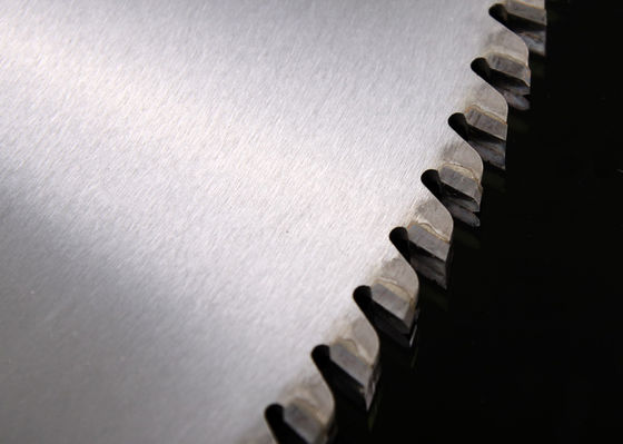 La circulaire de catégorie d'industrie scie la lame pour couper l'aluminium, refroidissant la conception de Cuprum