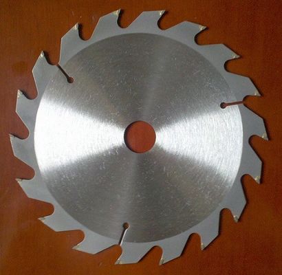 La circulaire de CTT scie la lame pour la coupe en bois