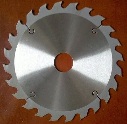 La circulaire de CTT scie la lame pour la coupe en bois