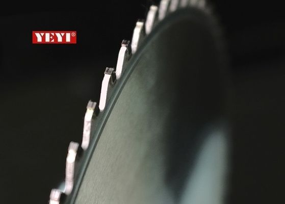 Akurasi Tinggi Logam, Baja Cutting Edaran Saw Blade 120 Tooth 1.69mm