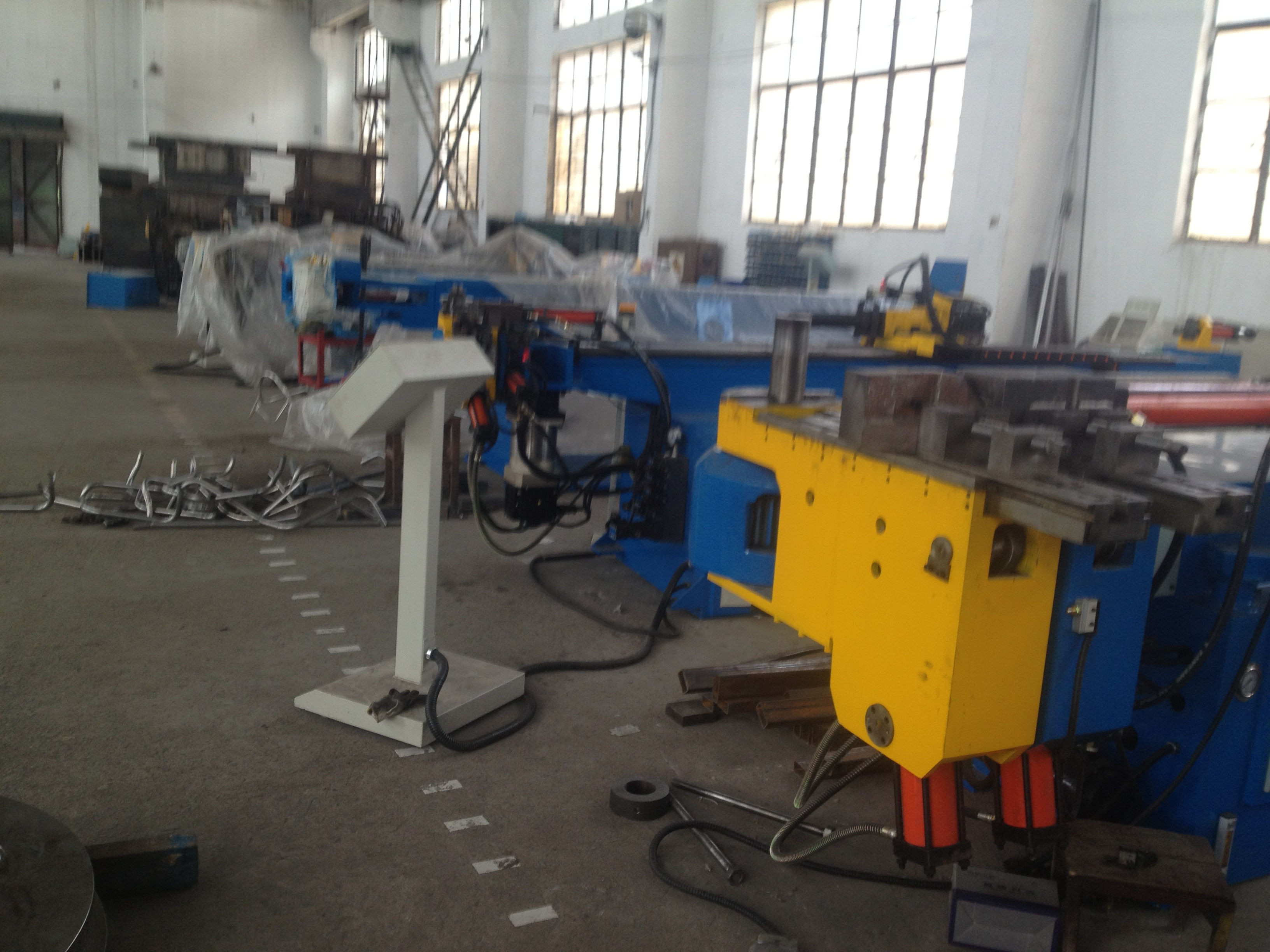hydraulic pipe bending machine